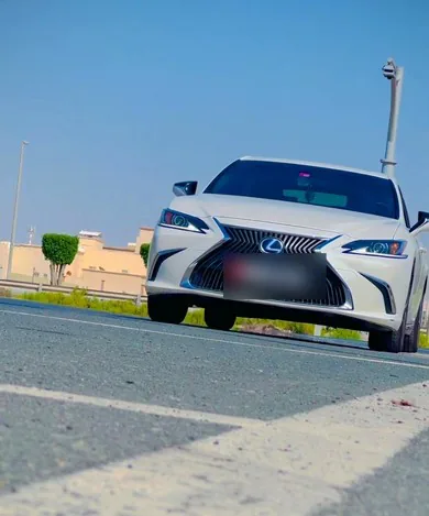 Premium sedan, Dubai