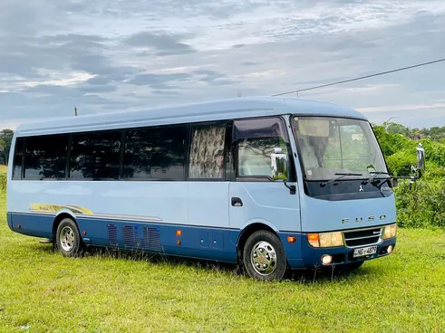 Group coach for Sri Lanka group tours
