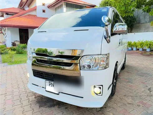 Private transfer van, Sri Lanka